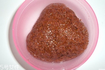 海藻面膜為什么會出膠？海藻面膜的膠是什么？
