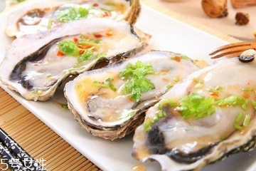 生蠔沒熟吃了會(huì)怎么樣？沒熟的生蠔吃了有什么后果