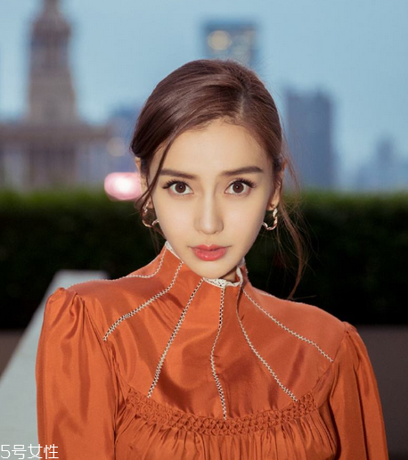 染發(fā)好看還是黑發(fā)好看？適合自己才最美