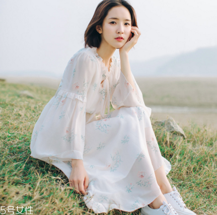 瘦人穿什么連衣裙好看？這三款讓你美上天