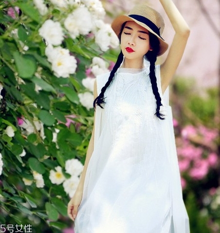 棉麻長(zhǎng)裙子怎么搭配？文藝妹紙都這樣穿