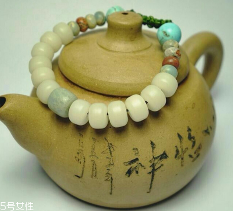 菩提根手串發(fā)黑怎么辦？找準(zhǔn)原因?qū)ΠY下藥
