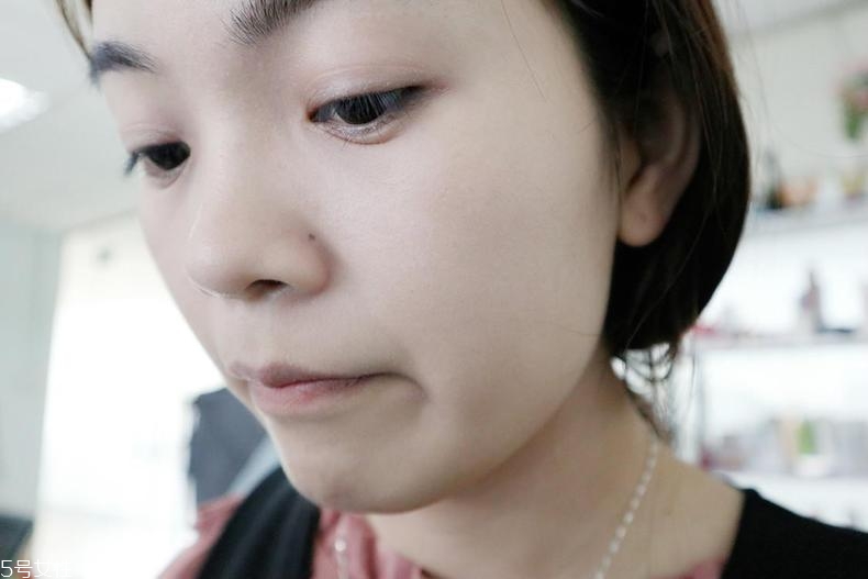 紀(jì)梵希散粉和mistine散粉哪個好 平價vs大牌巔峰對決 紀(jì)梵希散粉和mistine散粉哪個好 平價vs大牌巔峰對決