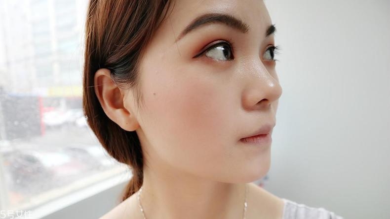 紀(jì)梵希散粉和mistine散粉哪個好 平價vs大牌巔峰對決 紀(jì)梵希散粉和mistine散粉哪個好 平價vs大牌巔峰對決