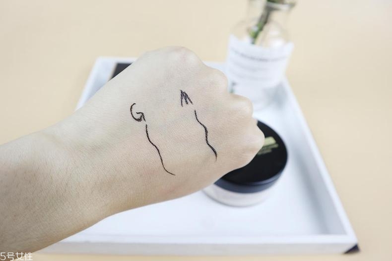 紀(jì)梵希散粉和mistine散粉哪個好 平價vs大牌巔峰對決 紀(jì)梵希散粉和mistine散粉哪個好 平價vs大牌巔峰對決