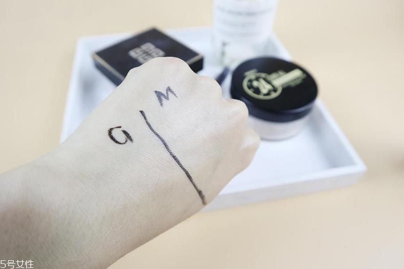 紀(jì)梵希散粉和mistine散粉哪個好 平價vs大牌巔峰對決 紀(jì)梵希散粉和mistine散粉哪個好 平價vs大牌巔峰對決