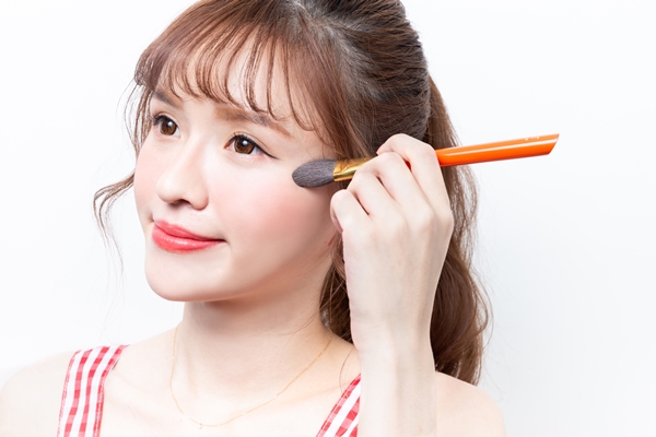 七夕情人節(jié)化什么妝他喜歡 情人節(jié)妝容圖片 七夕情人節(jié)化什么妝他喜歡 情人節(jié)妝容圖片