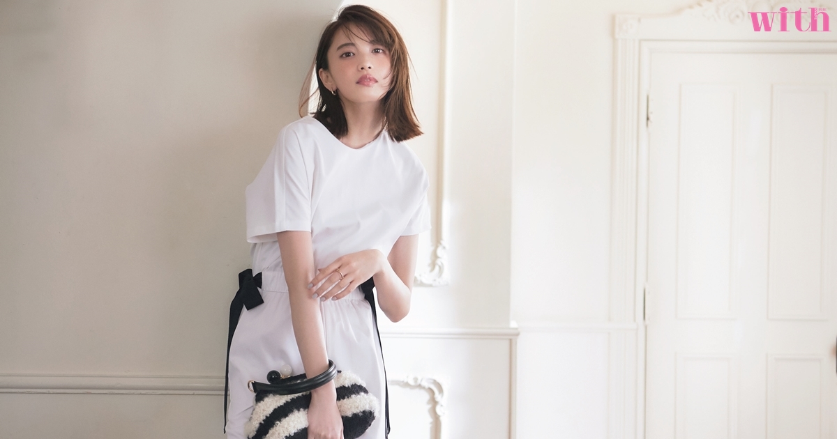 夏季穿白色裙子好看嗎 演繹出自由的羅曼蒂克 夏季穿白色裙子好看嗎 演繹出自由的羅曼蒂克