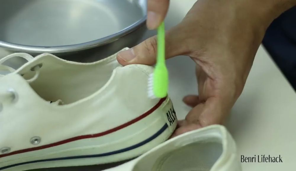 小白鞋怎么洗 小白鞋10大清洗與防污 小白鞋怎么洗 小白鞋10大清洗與防污