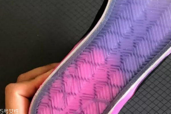 off white聯(lián)名nike blazer mid彩虹版在哪買(mǎi)_多少錢(qián)