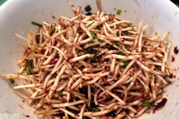 魚(yú)腥草有什么作用 用處很多