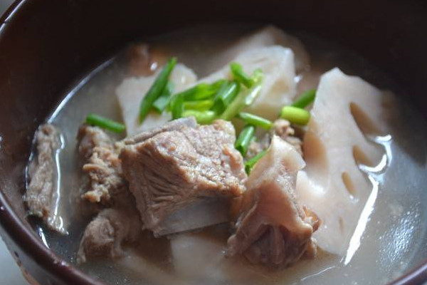 蓮藕怎么知道它粉不粉？別光看外表還得看孔數(shù)