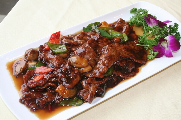 蠔油牛肉是哪個(gè)地方的菜？蠔油牛肉嫩是有竅門的