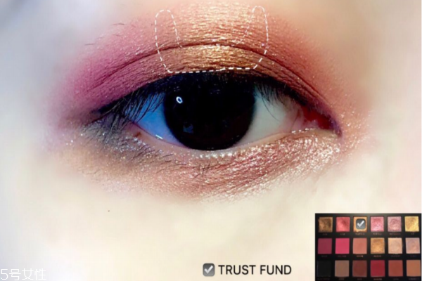 hudabeauty第3代玫瑰眼影盤(pán)畫(huà)法 好駕馭的玫瑰系眼妝