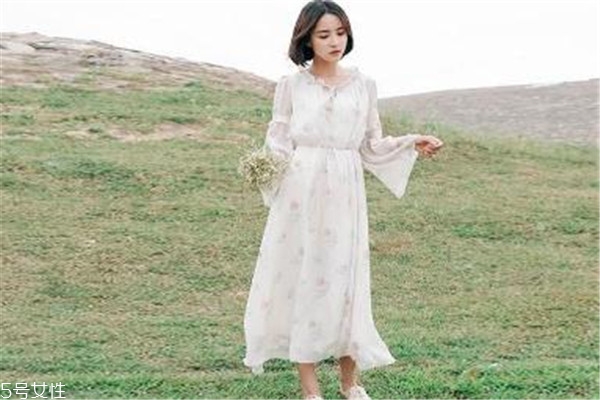 學(xué)生黨穿什么裙子好看 愛(ài)上校園風(fēng)