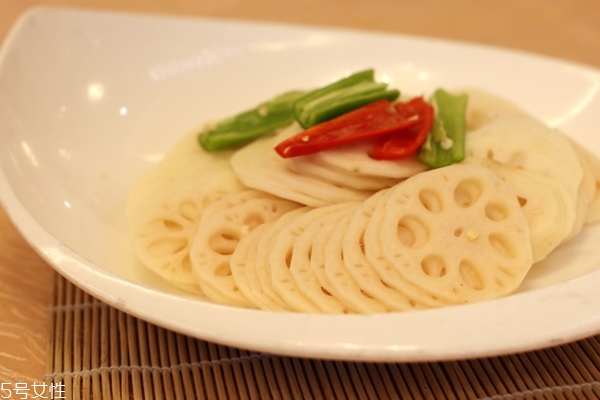蓮藕為什么會(huì)變黑 是正?，F(xiàn)象