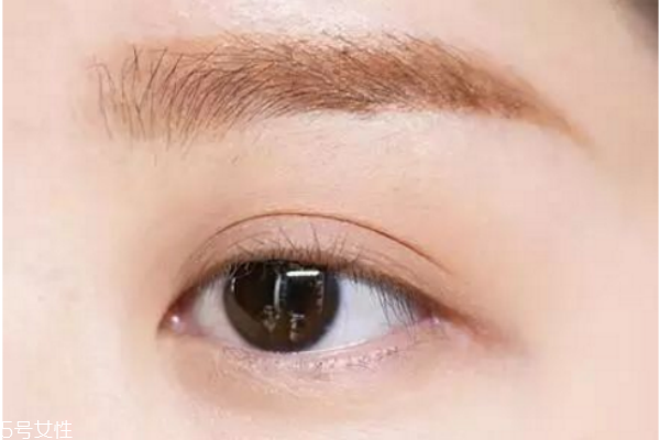 圓臉適合什么妝容 讓你的大臉變成小臉 圓臉適合什么妝容 讓你的大臉變成小臉