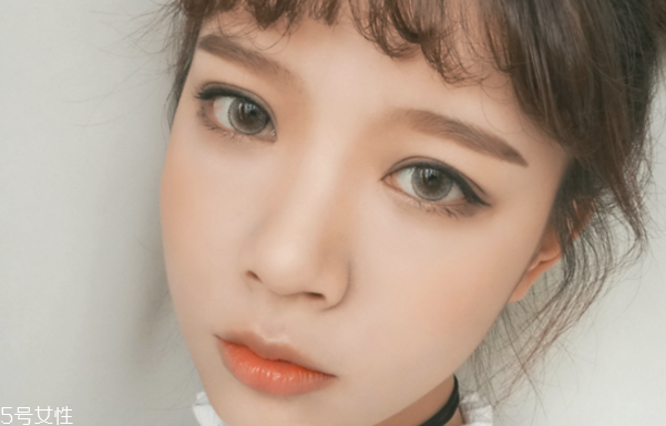 圓臉適合什么妝容 讓你的大臉變成小臉 圓臉適合什么妝容 讓你的大臉變成小臉