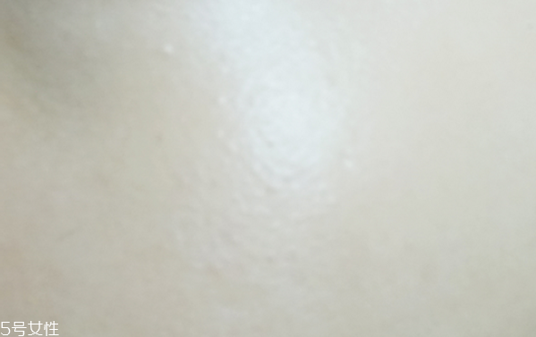 圓臉適合什么妝容 讓你的大臉變成小臉 圓臉適合什么妝容 讓你的大臉變成小臉