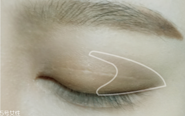 圓臉適合什么妝容 讓你的大臉變成小臉 圓臉適合什么妝容 讓你的大臉變成小臉