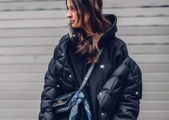 羽絨服可以烘干嗎？羽絨服能用烘干機嗎？