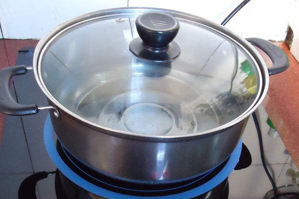 開水燙傷可以用蘆薈膠嗎？燙傷可以用蘆薈擦嗎？