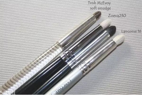 眼影刷分為哪些 眼影刷的分類 眼影刷分為哪些 眼影刷的分類