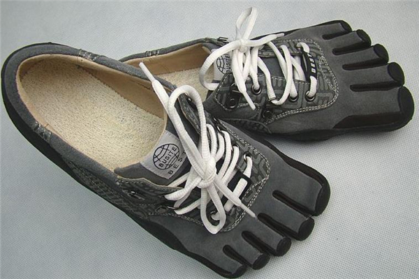 五指鞋的好處和壞處 運(yùn)動(dòng)更舒適 五指鞋的好處和壞處 運(yùn)動(dòng)更舒適