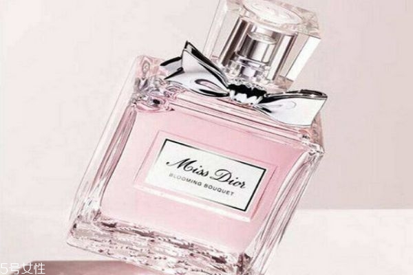 迪奧花漾甜心香水好聞嗎 迪奧花漾甜心留香時間 迪奧花漾甜心香水好聞嗎 迪奧花漾甜心留香時間