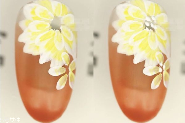 暈染美甲怎么做 夢(mèng)幻星座美甲教程 暈染美甲怎么做 夢(mèng)幻星座美甲教程