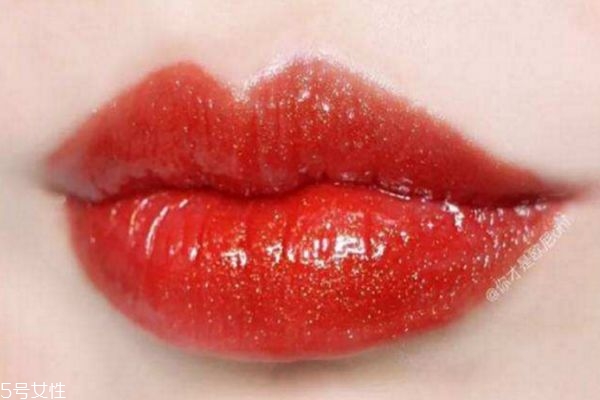 m型唇妝怎么畫(huà) 最流行m型唇妝畫(huà)法