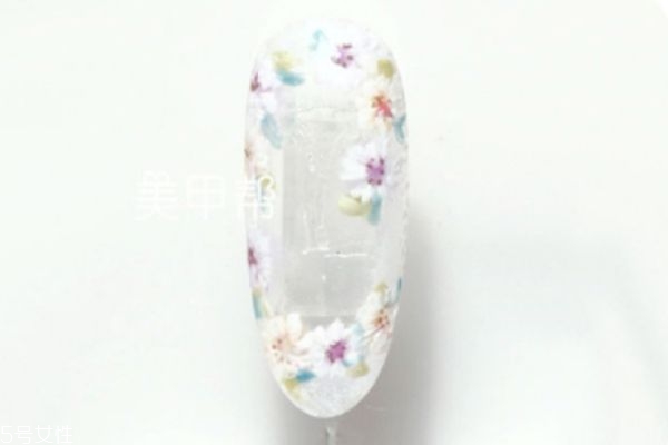 花朵美甲怎么做 小清新美甲教程圖解 花朵美甲怎么做 小清新美甲教程圖解
