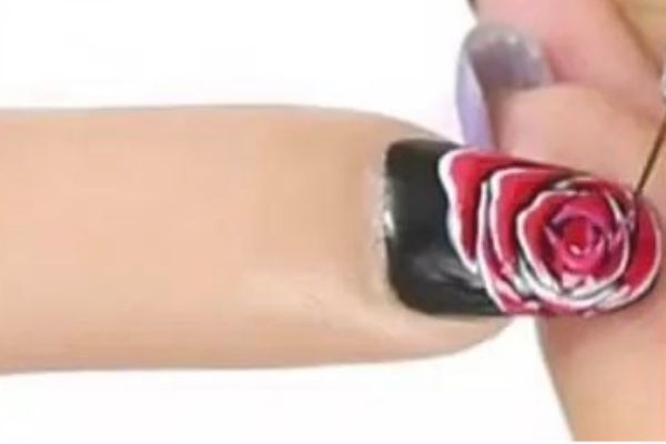 花朵美甲怎么做 小清新美甲教程圖解 花朵美甲怎么做 小清新美甲教程圖解