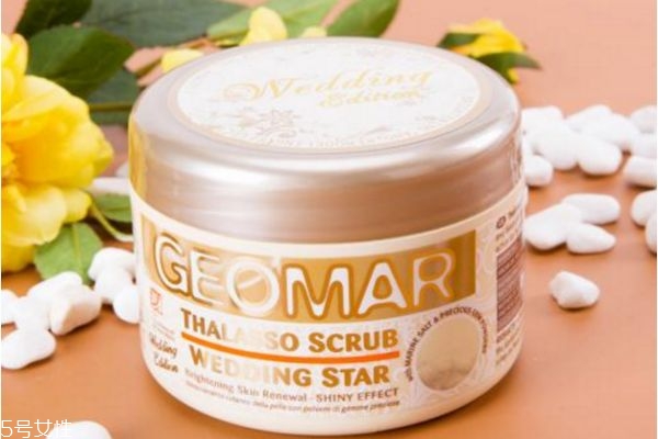 身體磨砂膏怎么用 身體磨砂膏使用方法 身體磨砂膏怎么用 身體磨砂膏使用方法