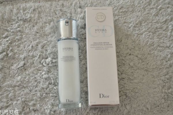 精華乳什么時候用最好 精華乳使用的正確順序 精華乳什么時候用最好 精華乳使用的正確順序