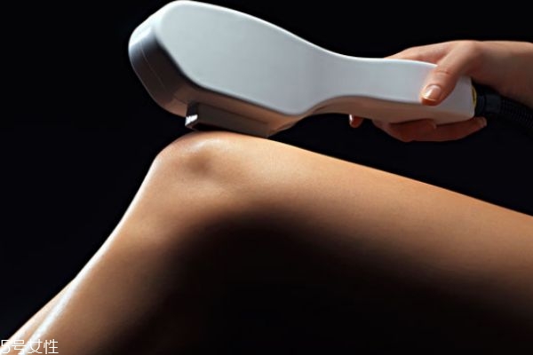 激光脫毛對(duì)人體的副作用及危害 激光脫毛壞處 激光脫毛對(duì)人體的副作用及危害 激光脫毛壞處
