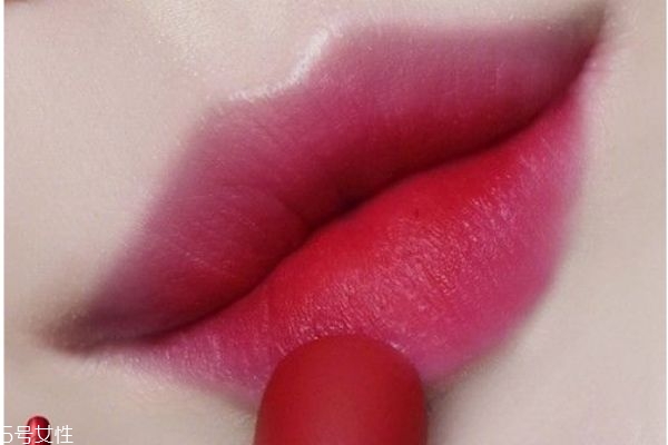 阿瑪尼400是什么顏色 阿瑪尼400口紅顏色 阿瑪尼400是什么顏色 阿瑪尼400口紅顏色