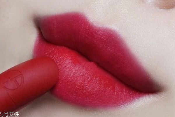 阿瑪尼400是什么顏色 阿瑪尼400口紅顏色 阿瑪尼400是什么顏色 阿瑪尼400口紅顏色