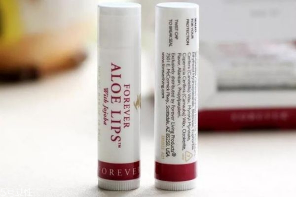 潤(rùn)唇膏哪個(gè)好用 無(wú)色潤(rùn)唇膏有哪些 潤(rùn)唇膏哪個(gè)好用 無(wú)色潤(rùn)唇膏有哪些