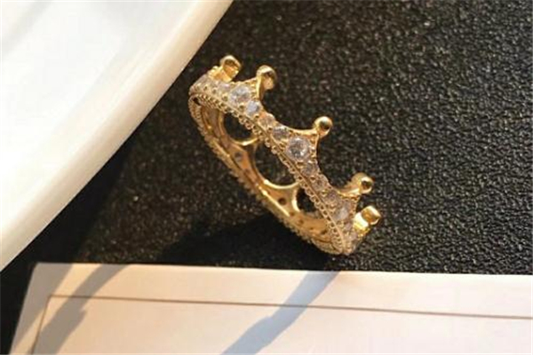 潘多拉皇冠戒指多少錢(qián) 滿(mǎn)足你的公主夢(mèng)