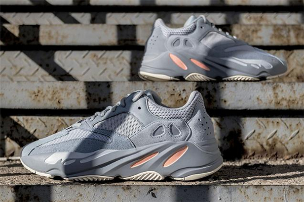yeezy 700 inertia測評(píng) 上腳效果令人驚艷