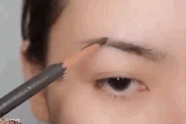 細(xì)長眉毛怎么畫 細(xì)眉毛畫法圖解 細(xì)長眉毛怎么畫 細(xì)眉毛畫法圖解