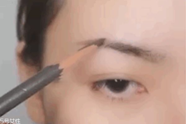 細(xì)長眉毛怎么畫 細(xì)眉毛畫法圖解 細(xì)長眉毛怎么畫 細(xì)眉毛畫法圖解