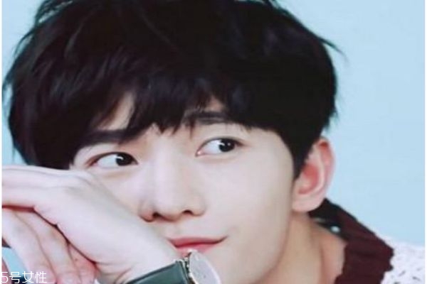 男生37分發(fā)型有哪幾種 男生韓式短發(fā)發(fā)型 男生37分發(fā)型有哪幾種 男生韓式短發(fā)發(fā)型