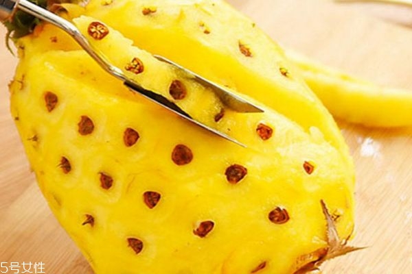 吃菠蘿會胖嗎 晚上吃菠蘿會胖嗎 吃菠蘿會胖嗎 晚上吃菠蘿會胖嗎