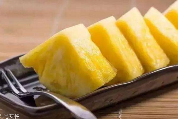 吃菠蘿會胖嗎 晚上吃菠蘿會胖嗎 吃菠蘿會胖嗎 晚上吃菠蘿會胖嗎