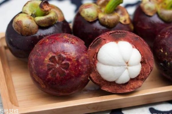 山竹有點(diǎn)黃能吃嗎 最好不要吃了 山竹有點(diǎn)黃能吃嗎 最好不要吃了