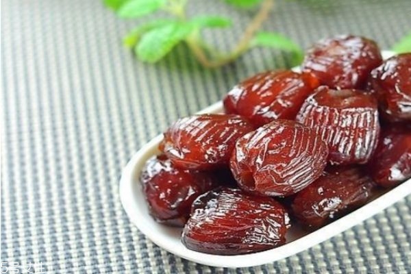 蜜棗和什么泡水喝好 蜜棗搭配它們泡水喝 蜜棗和什么泡水喝好 蜜棗搭配它們泡水喝