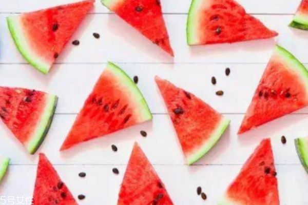 減肥能吃西瓜嗎 西瓜有利于減肥 減肥能吃西瓜嗎 西瓜有利于減肥