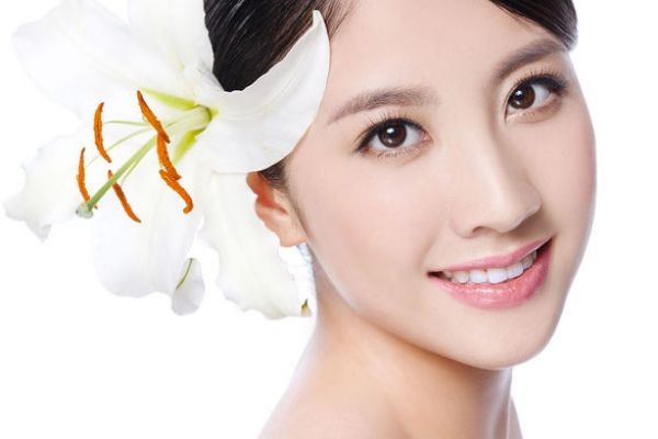 先卸妝還是先去角質(zhì) 去角質(zhì)在卸妝前還是后 先卸妝還是先去角質(zhì) 去角質(zhì)在卸妝前還是后